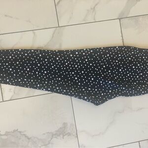 Chico’s Zenergy black and white leggingss